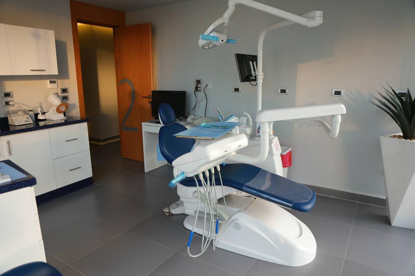 Twin-operatory build
